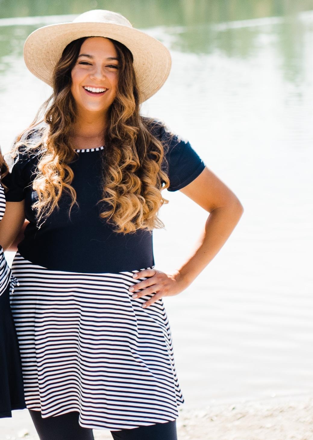 Navy/Sunshine Sails
