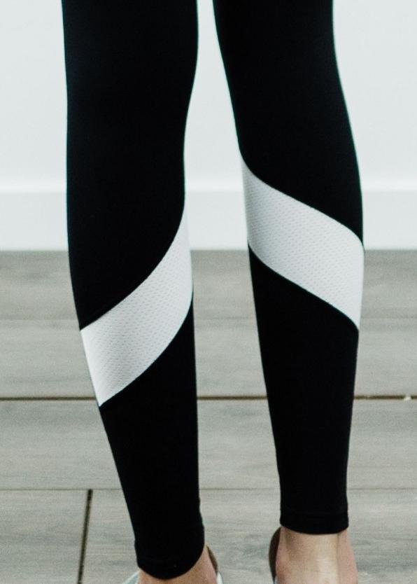 Black/White