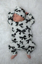 Baby girl coming home outfit with bow print by Lottie & Lysh